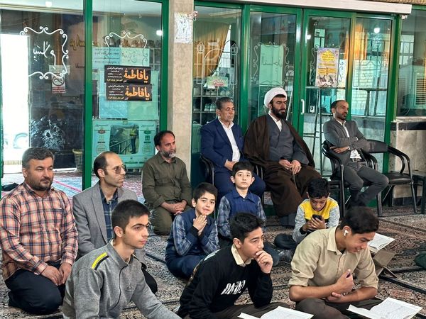 محفل انس با قرآن دانش‌آموزی یادوآره شهدای دانش‌آموز غزه در شهرستان چناران