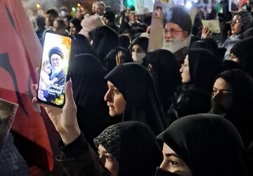 نمایش اقتدار مردم تویسرکان در شب پنجم شهادت رهبر انقلاب