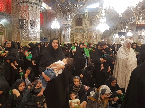 برگزاری بزرگترین اجتماع شیرخوارگان حسینی در حرم مطهر رضوی