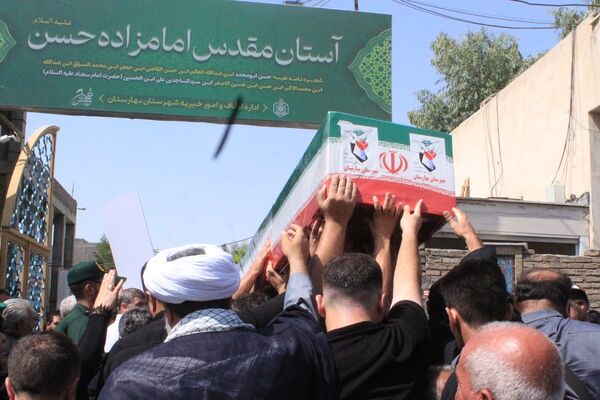 تشییعی که بهارستان را یکپارچه عزادار و مفتخر کرد