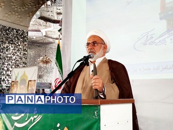 نماز جمعه در شهرستان کاشمر 