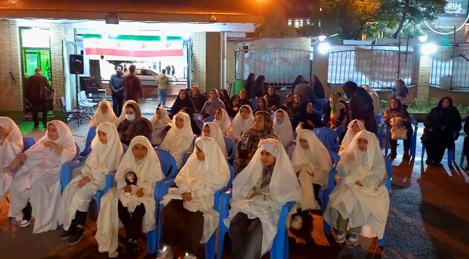 تجمع دانش‌آموزان در موکب شهدای فرهنگی استان اردبیل