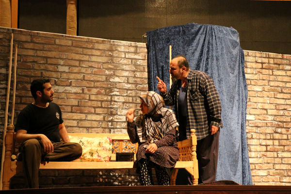 روایت «ماه گرفتگی» در قم