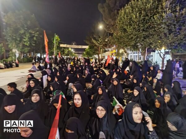 از شب اول تا شب صدوبیست وهفتمین نیشابور همچنان در سوگ رهبر شهید