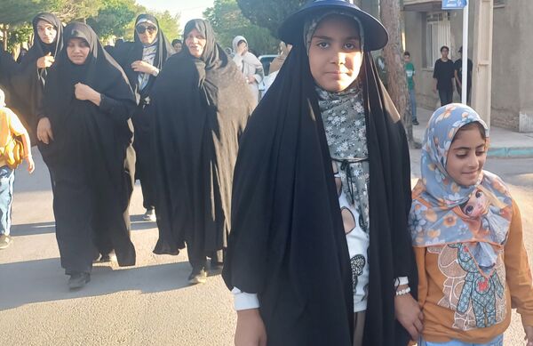 همایش پیاده‌روی خانوادگی به پاسداشت ایام الله دهه مبارک کرامت