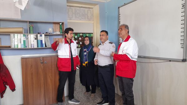 مانور سراسری زلزله در دبستان یکتا شهرستان قائمشهر