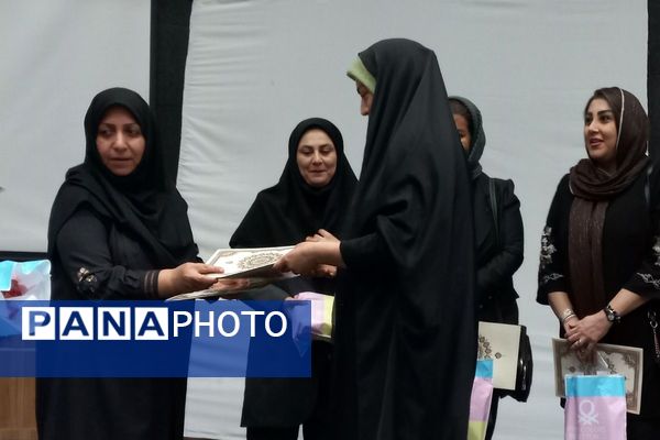 با هم به رنگ فرهنگ و آگاهی در دبستان هدی