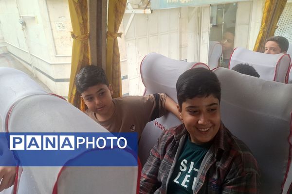 بزرگ مردان کوچک به سرزمین نور رهسپار شدند