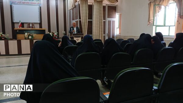جلسه مدیران مدارس شهرستان بن