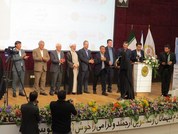 آیین تجلیل از معلمان نمونه استانی در بجنورد