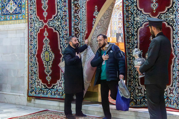 آیین معنوی اعتکاف در حرم مطهر رضوی- ۱