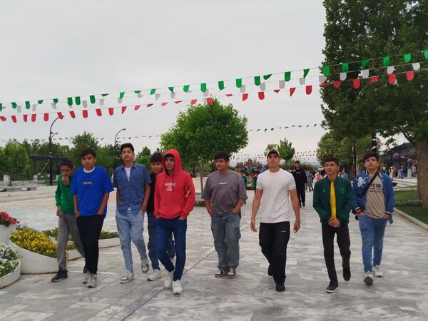 برگزاری اردوی تفریحی ـ زیارتی دبیرستان نمونه دولتی دانش به مقصد مشهد مقدس