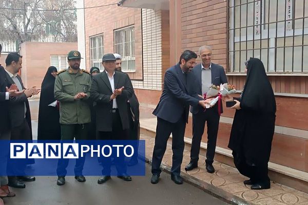  شنیدن صدای انقلاب اسلامی از میان دانش آموزان ایران جان