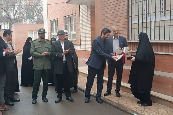  شنیدن صدای انقلاب اسلامی از میان دانش آموزان ایران جان