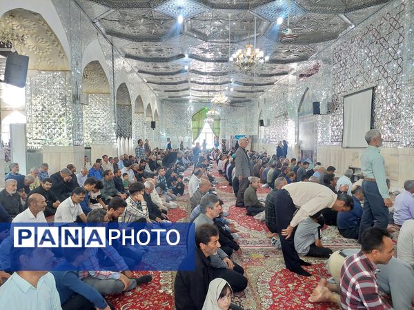 نماز جمعه در کاشمر 