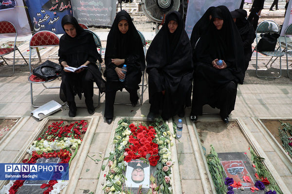 حال و هوای ظهر عاشورا در قطعه شهدای جنگ تحمیلی رژیم صهیونیستی