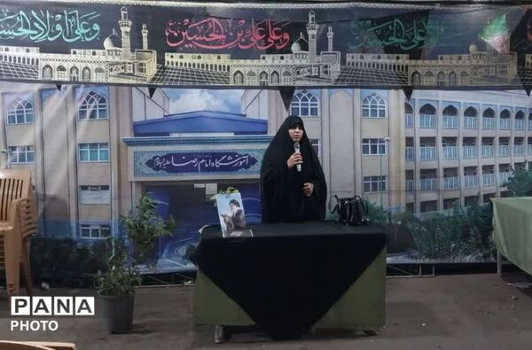 فعالیت موکب تبیینی جامعه الزهرا(س) در تجمعات شبانه