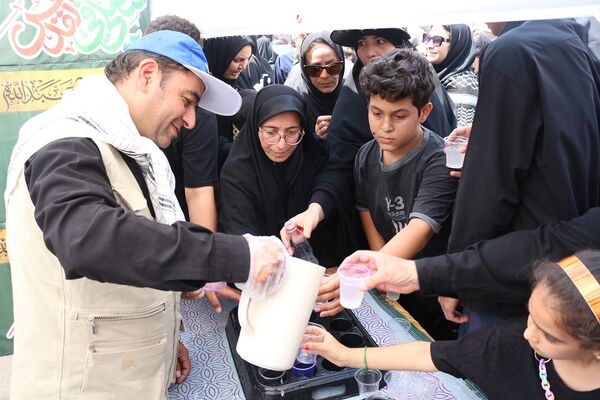 برپایی موکب سازمان دانش آموزی استان اردبیل در مراسم دلدادگان حسینی