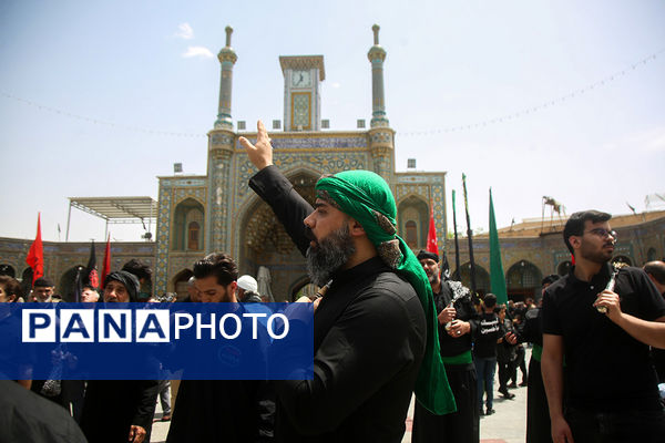 حضور دسته‌عزاداری سالروز شهادت امام جعفر صادق(ع) در حرم حضرت معصومه(س)