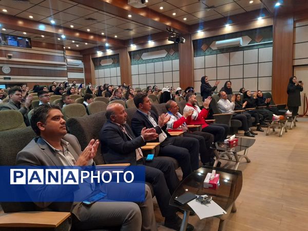 برگزاری مراسم هفته سلامت با حضور دانش آموزان
در اسلامشهر 