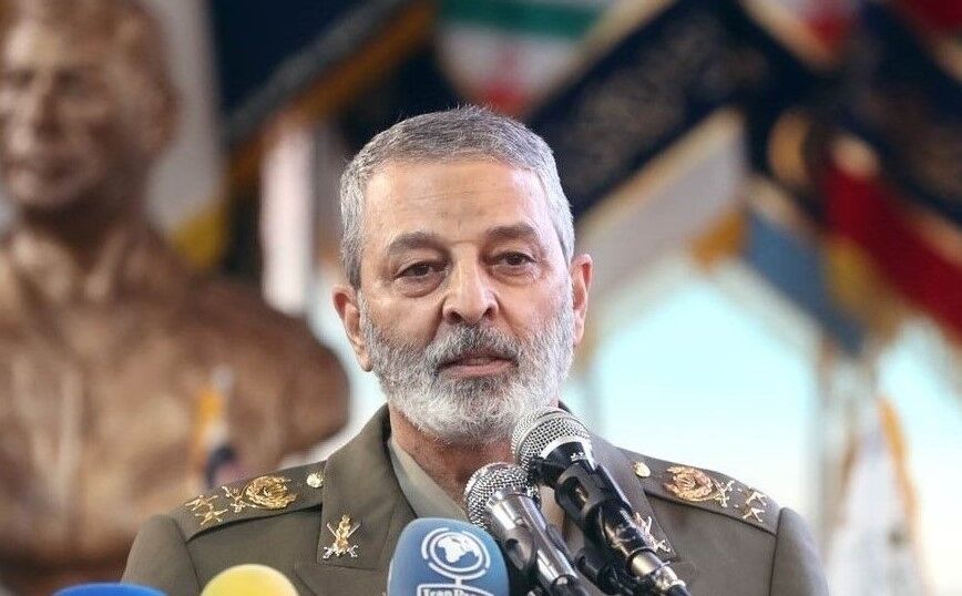 دیدار امیر سرلشکر موسوی با دانشجویان دانشگاه امام علی(ع)