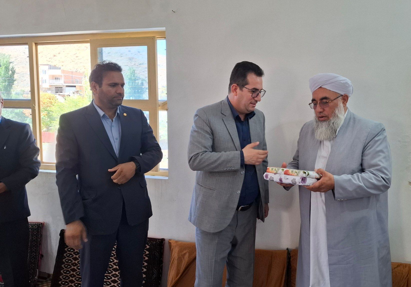 دیدار مدیر کل آموزش و پرورش استان با علمای اهل سنت راز و جرگلان