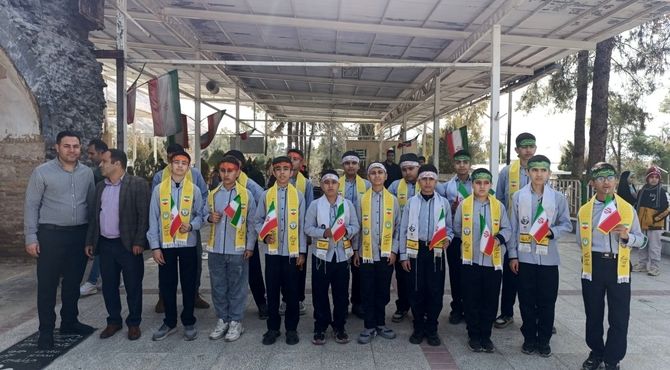 22 بهمن ماه، خیابان‌های زرقان مسیر یک عهد بودند