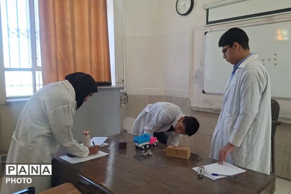 رقابت علمی دانش‌آموزان شیراز در دوازدهمین جشنواره خوارزمی
