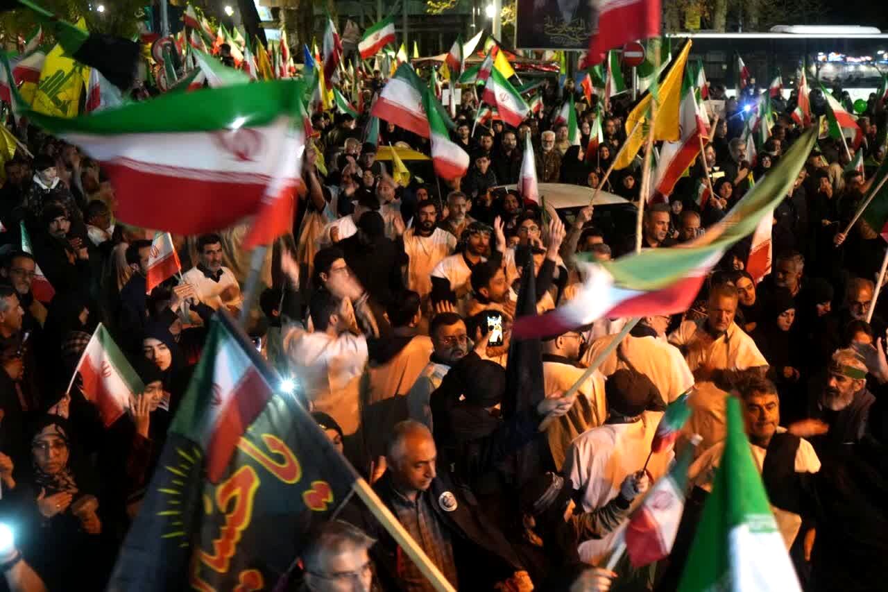 پیام ایران کوچک در اربعین پدر امت؛ ما پای عهدمان با انقلاب می‌مانیم