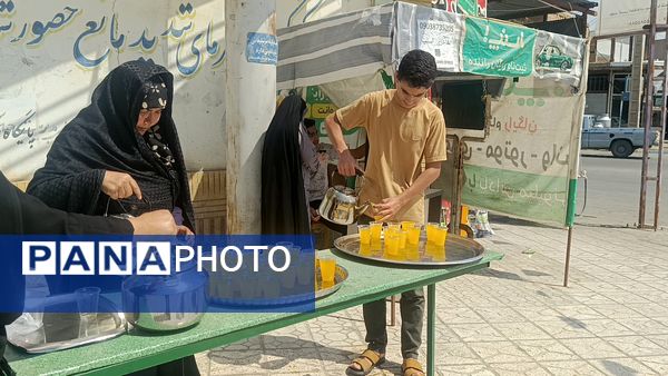 توزیع شربت و شیرینی به مناسبت میلاد پیامبر اسلام (ص) 