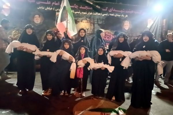 مراسم چهلمین روز شهادت دانش آموزان مدرسه شجره طیبه میناب در پردیس