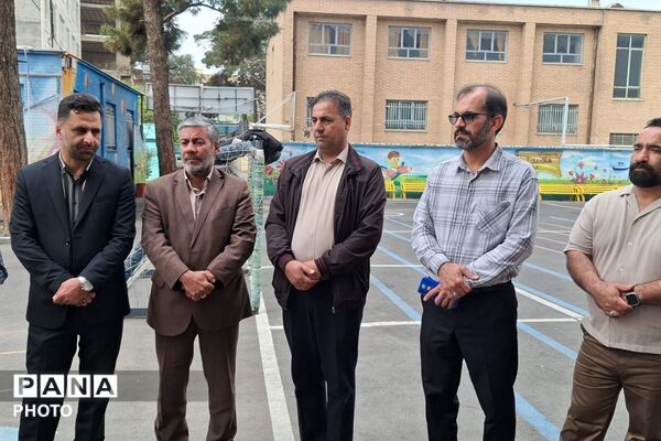طنینِ «نهالِ امید» در دبستان ملاصدرا؛ تجدید میثاق با رهبر شهید و شهدای دانش‌آموز