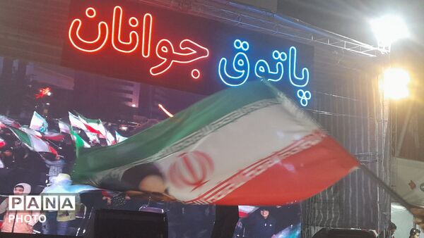 نگاهی بر پاتوق جوانان در چهل و ششمین شب از اجتماعات مردمی 