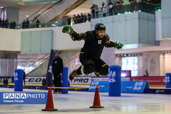 مسابقات اسکیت روی یخ