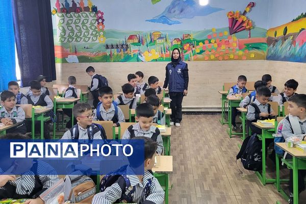 حضور پرشور کلاس اولی‌ها در جشن شکوفه های ناحیه دو شهرری 