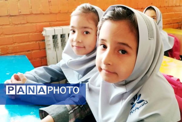 بازدید نماینده مجلس شورای اسلامی و عضو کمیسیون آموزش مجلس از مدارس بخش زاوین کلات