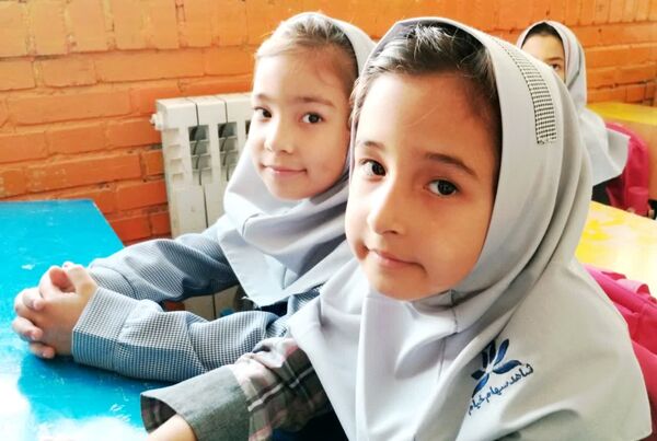 بازدید نماینده مجلس شورای اسلامی و عضو کمیسیون آموزش مجلس از مدارس بخش زاوین کلات