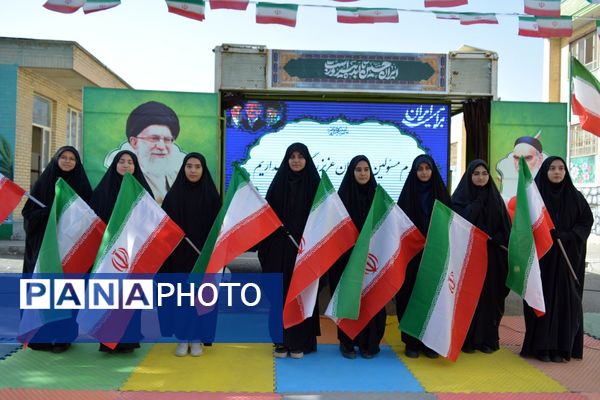 طنین زنگ انقلاب در بهارستان‌دو 