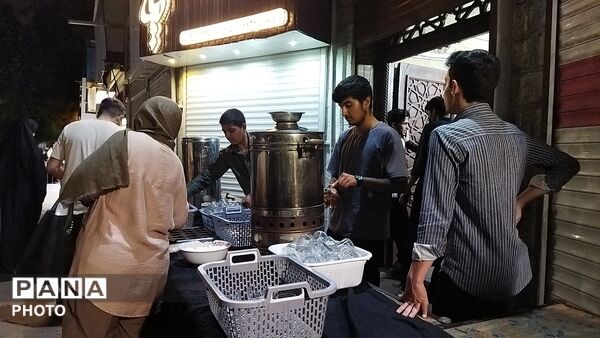چایخانه حوزه علمیه گلشن در نود و نهمین شب از اجتماعات مردمی نیشابور 