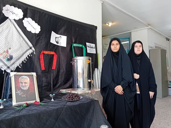 گرامیداشت پنجمین سالگرد شهادت سردار سلیمانی در دبیرستان فاطمه الزهرا 