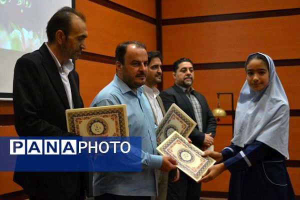 بهارستان‌دو از برترین‌های تربیت‌بدنی تقدیر کرد