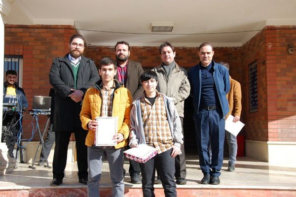 تقدیر از برگزیدگان دبیرستان دکتر نیک نیان قیامدشت  ری یک