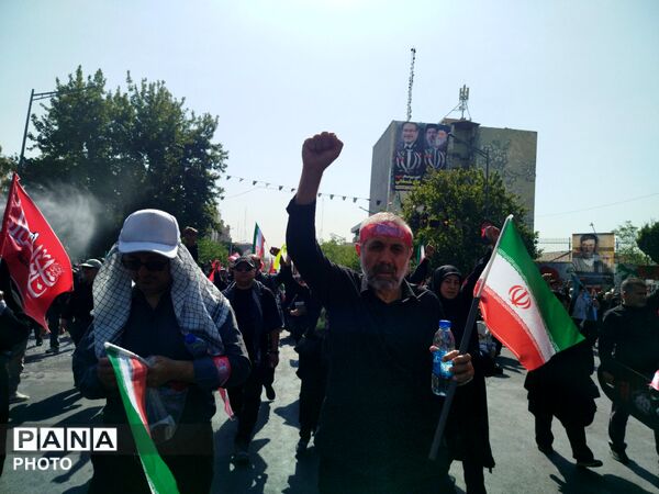 اتحاد و همبستگی مردم ایران در تشییع رهبر انقلاب 