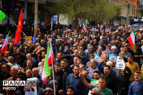 راهپیمایی روز قدس همزمان با تشییع شهید اقتدار در جهرم