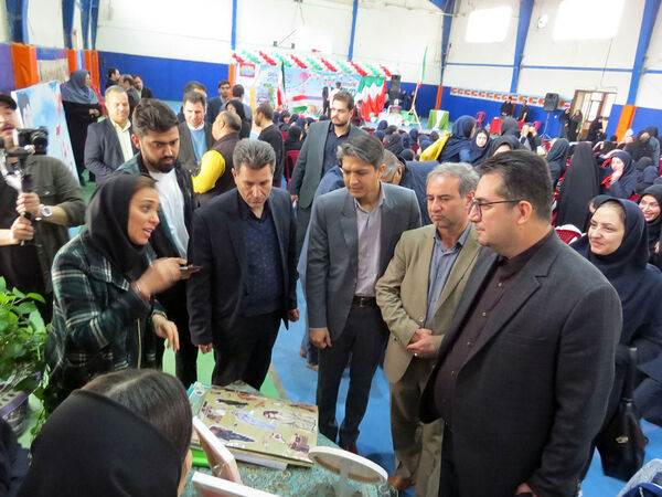  جشن مدرسه ای ایرانمون در دبیرستان شاهد آمنه شهرستان بجنورد 