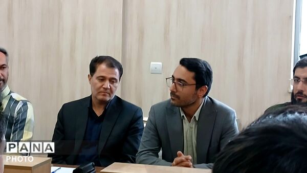تجلیل از معلمان نمونه تویسرکان