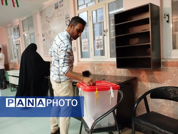 حضور مردم حاجی‌آباد در دور دوم انتخابات ریاست‌جمهوری