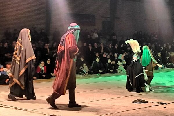 شب نخست نمایش آیینی «زخمی‌ترین یار زینب(س)» در کمالشهر کرج 