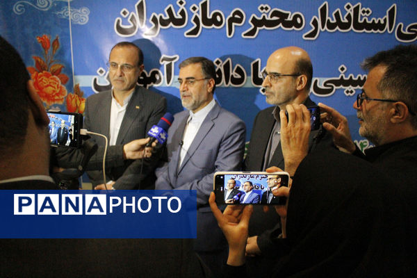 نشست صمیمانه استاندار مازندران با دانش‌آموزان