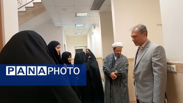 بازدید مسئولین اداره آموزش و پرورش از حوزه علمیه مکتب نرجس کاشمر